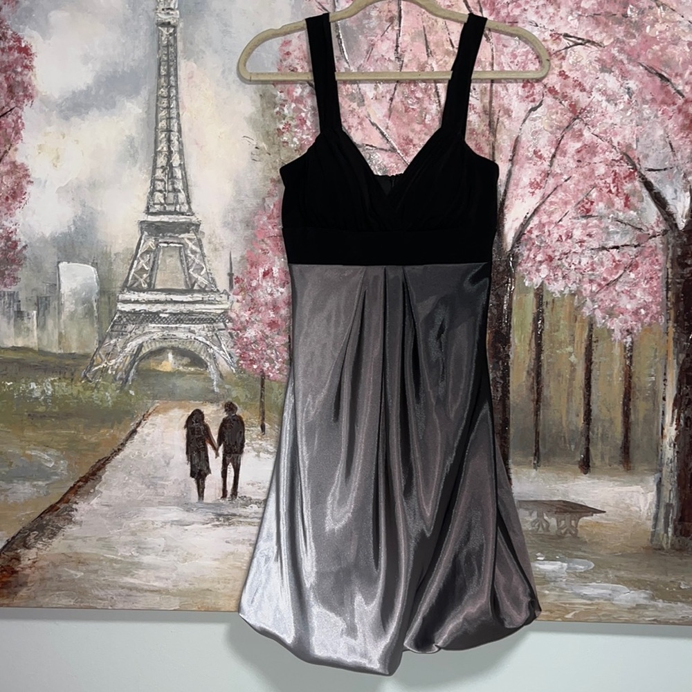 Cache Black Sweetheart Neckline Gray Silky Balloon Bottom Women’s Dress sz 2 EUC